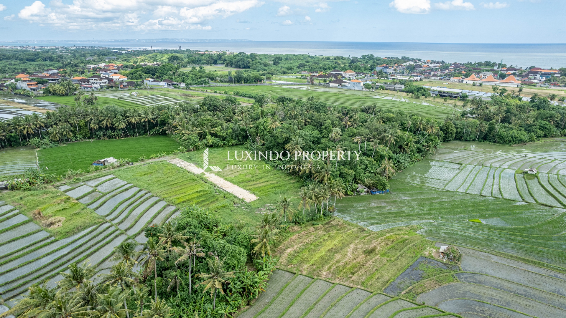 TANAH LOT - STUNNING PLOT WITH 360 DEGREE GREENBELT VIEW (FHL572)